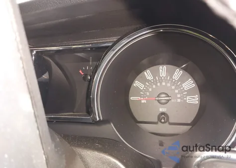 2008 Ford Mustang V6 Deluxe/V6 Premium z USA, uszkodzony, nr VIN 1ZVHT80N285129390